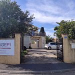 Entrée et parking cabinet d'expertise comptable Augefi Sud Hérault à Sauvian